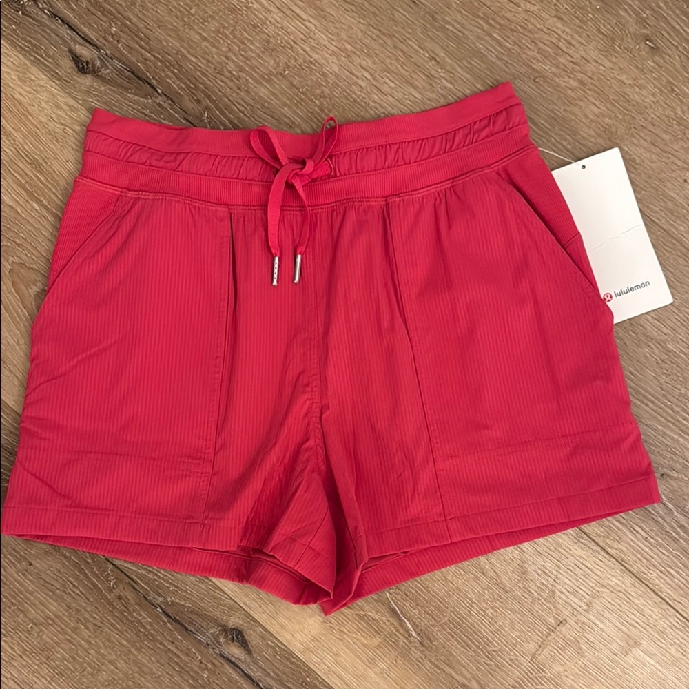 Lululemon Dance Studio HR shorts sz 6 Cherry Mist NWT